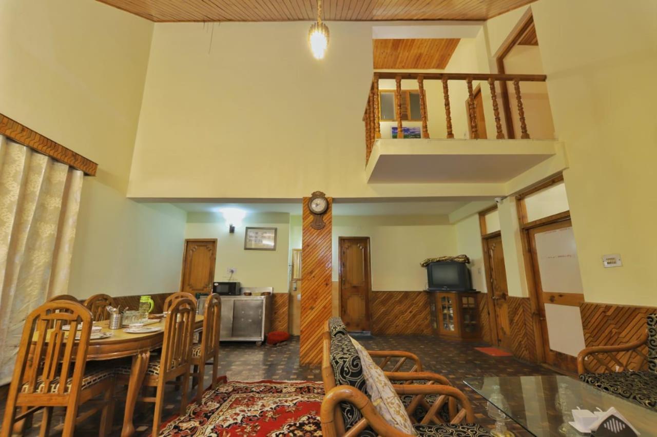 הוילה מנאלי Grey Moustache 4Bhk מראה חיצוני תמונה